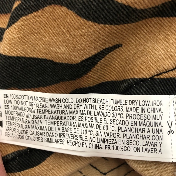 FOREVER 21 Animal Print Jean Skirt Size Small - Picture 6 of 7